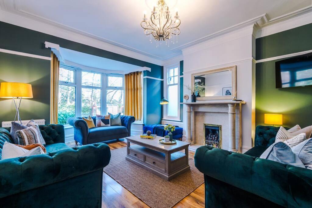 Huge House In Leeds 6Br Sleeps13 By Purestay Short Lets Meanwood エクステリア 写真