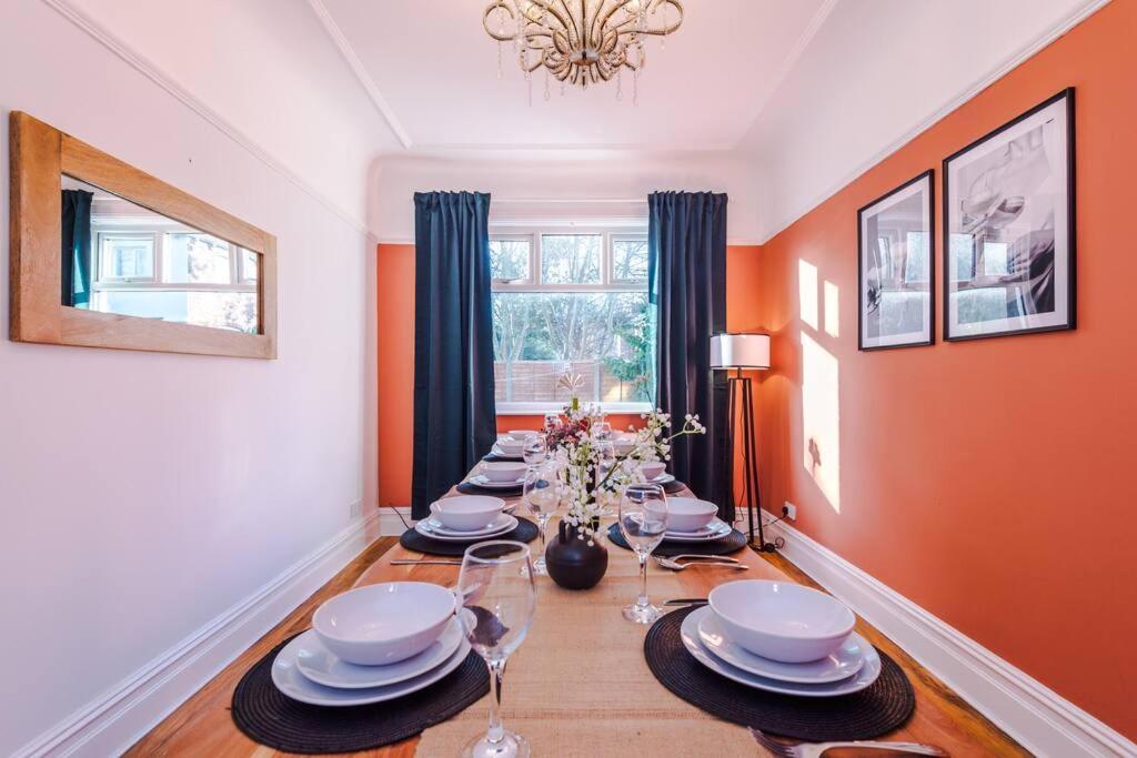 Huge House In Leeds 6Br Sleeps13 By Purestay Short Lets Meanwood エクステリア 写真